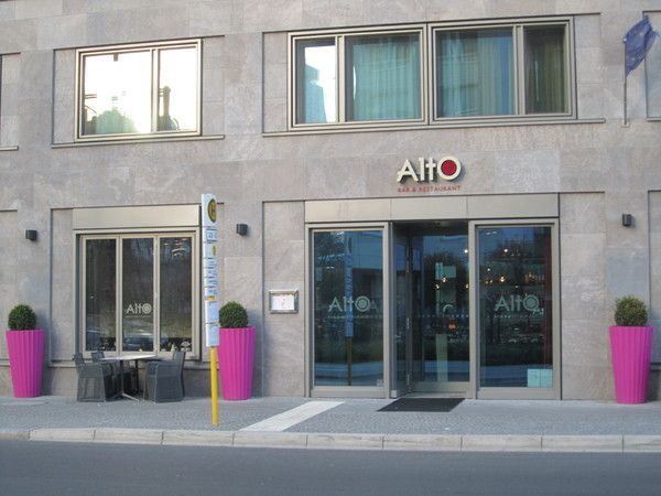 Bilder Restaurant Alto im Adina Apartment Hotel