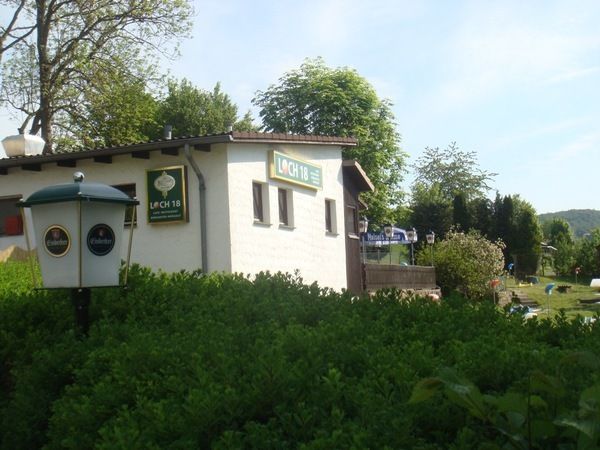 Bilder Restaurant Loch 18 Restaurant mit Minigolfanlage