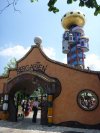 Kuchlbauer am Turm Biergarten und Erdhügelhaus