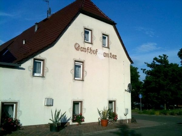 Bilder Restaurant Störmthal Gasthof mit Museum: DDR-Kfz, Lanz-Traktoren