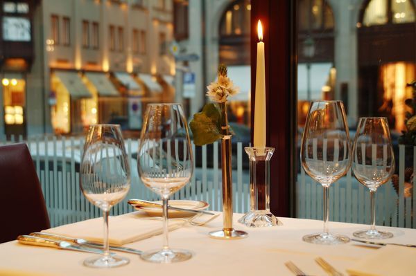 Bilder Restaurant Vue Maximilian im Hotel Vier Jahreszeiten Kempinski München
